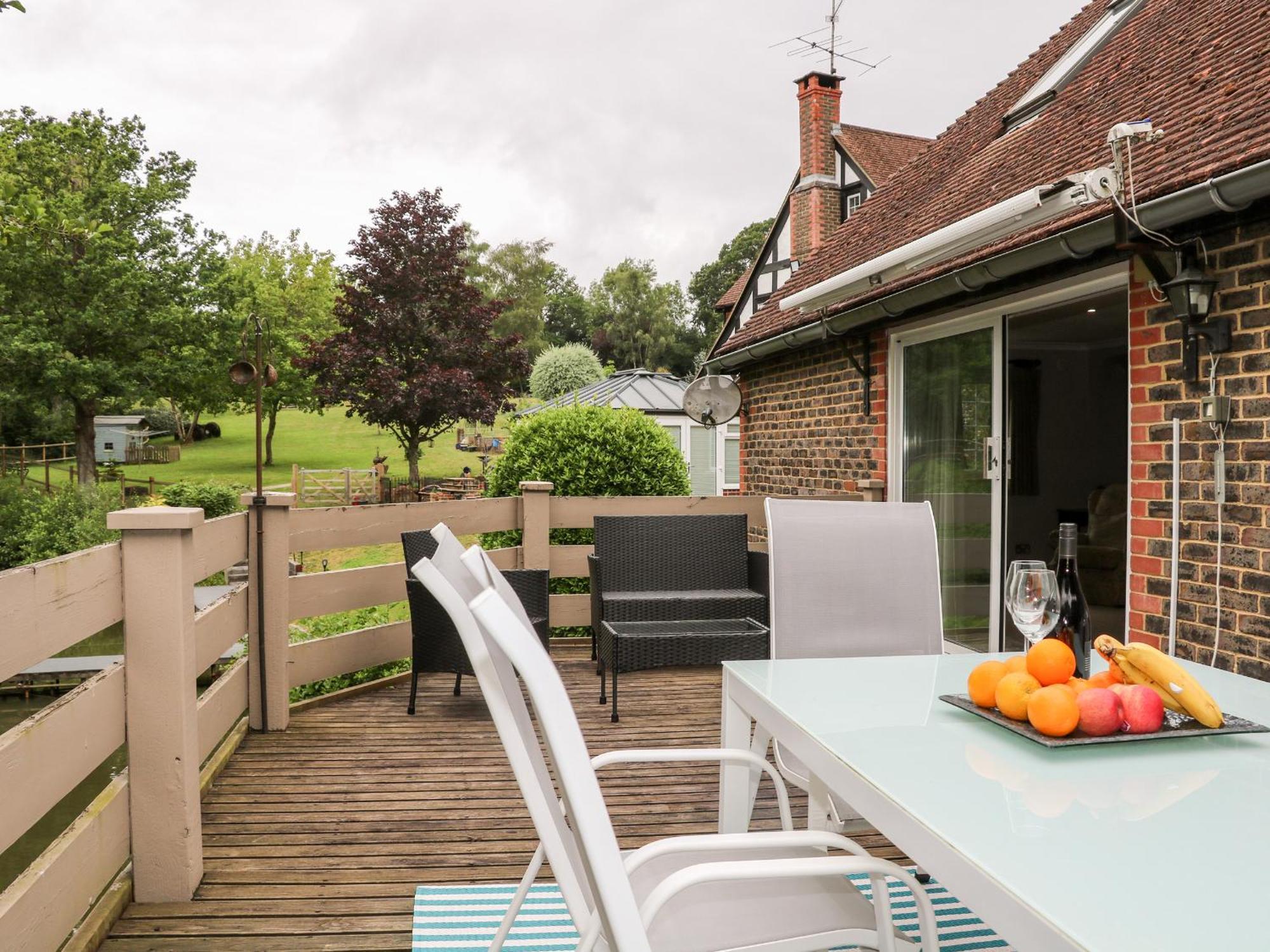 Miswells Cottages - Lake View Turners Hill Екстер'єр фото