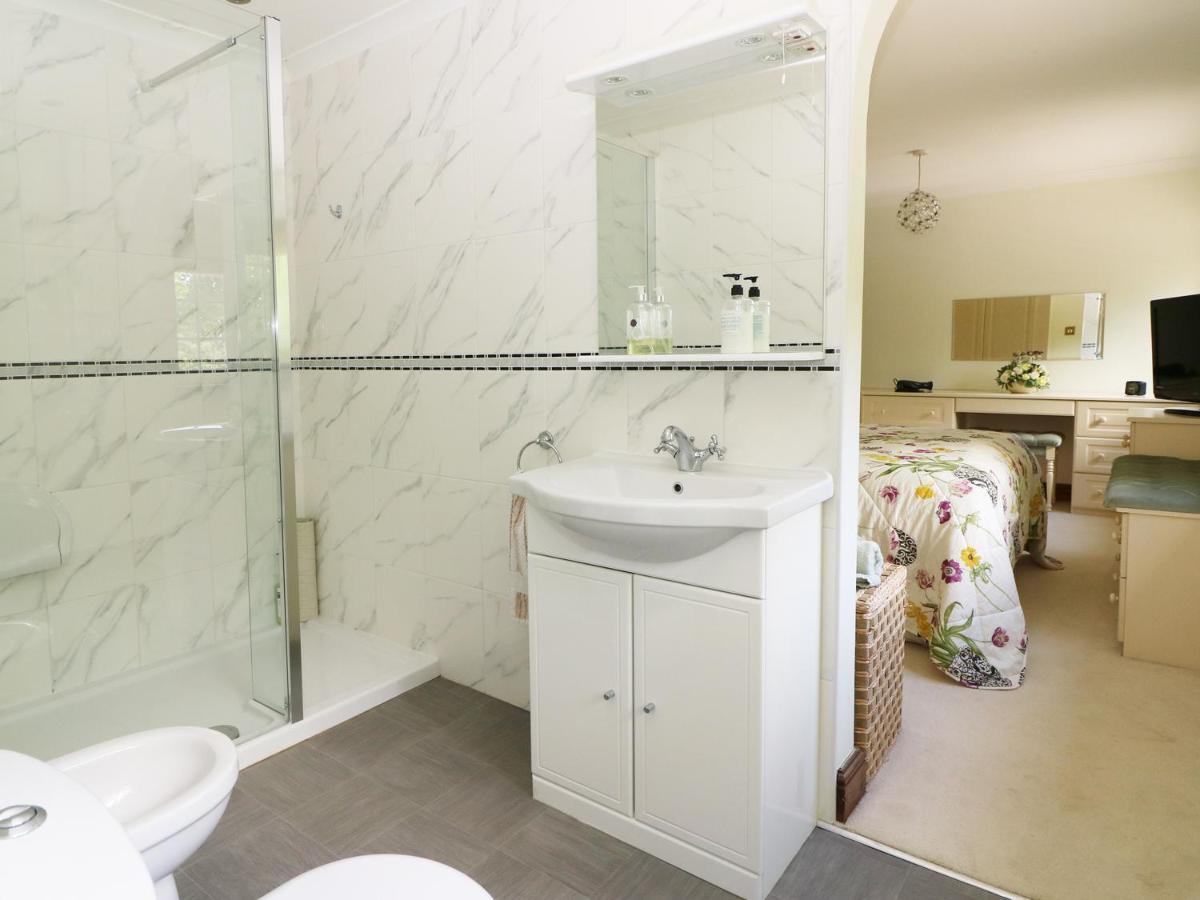 Miswells Cottages - Lake View Turners Hill Екстер'єр фото